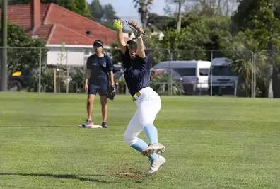 https://ednext.studytours.it/media/1004298/ragazzo-sport-mouny-roskill-nuova-zelanda.webp