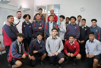 https://ednext.studytours.it/media/1004299/foto-gruppo-ragazzi-mouny-roskill-nuova-zelanda.webp