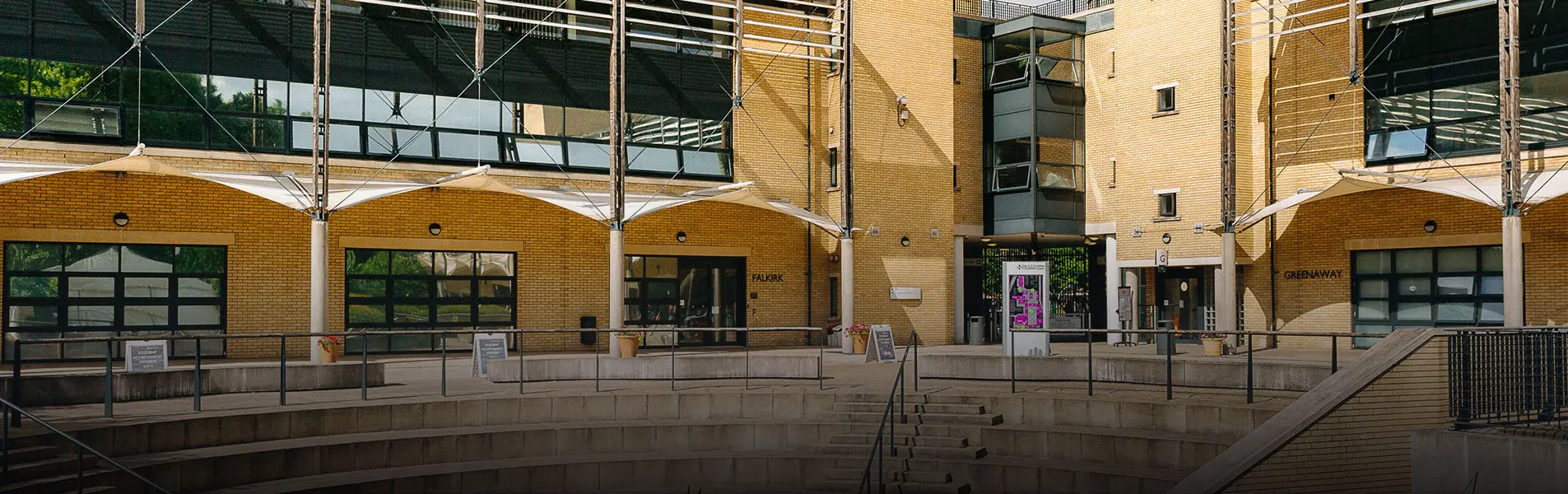 https://ednext.studytours.it/media/1004313/hackney-campus_regno-unito_anno-allestero.webp
