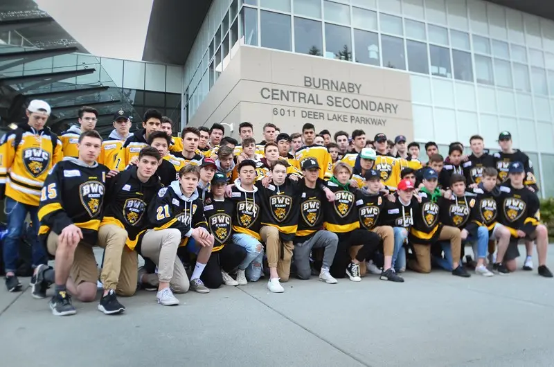 https://ednext.studytours.it/media/1009248/squadra-football-burnaby-canada.webp