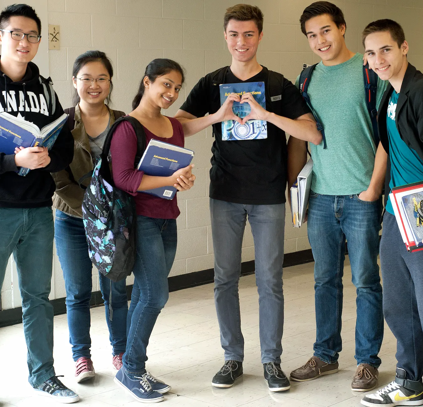https://ednext.studytours.it/media/1009296/studenti-canadesi-toronto.webp