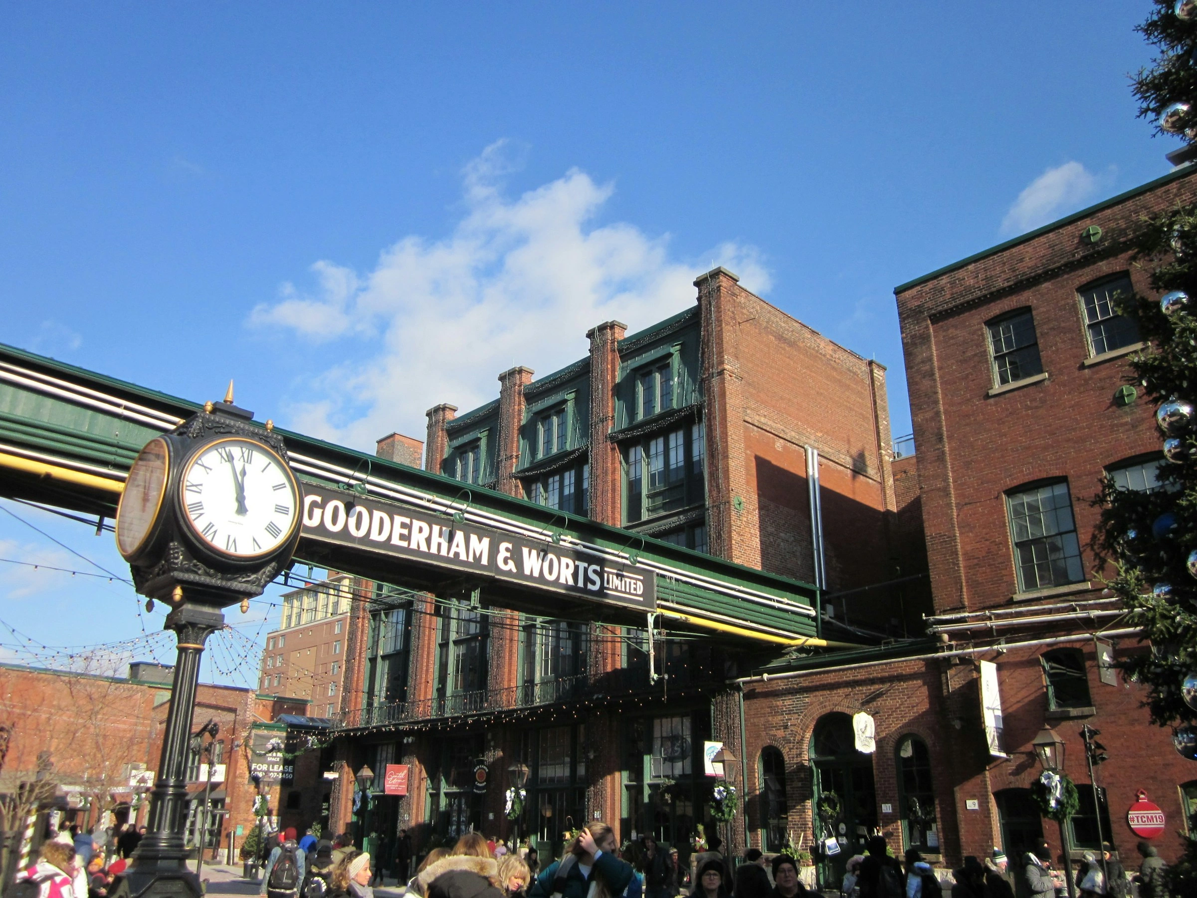 Toronto – Distillery District & Old Toronto