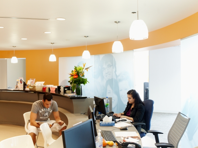 https://ednext.studytours.it/media/203842/20120420_ectoronto-interiors_007---Copia.jpg