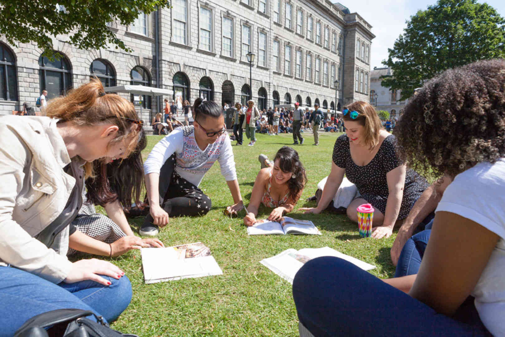 https://ednext.studytours.it/media/204011/dublino1.jpg