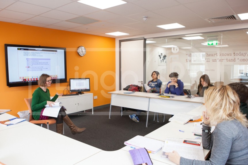 https://ednext.studytours.it/media/204014/dublino4.jpg