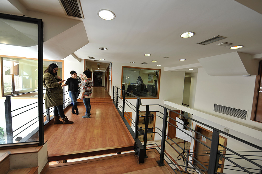 https://ednext.studytours.it/media/204108/escuela-madrid-7.jpg