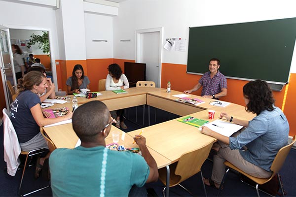 https://ednext.studytours.it/media/204334/german-course.jpg
