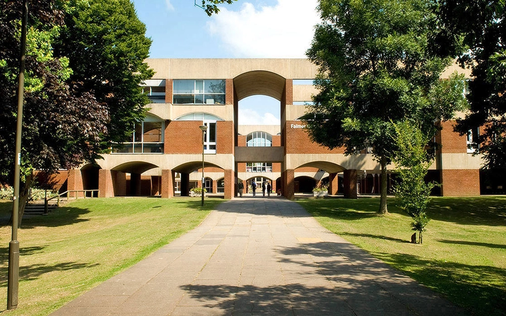 https://ednext.studytours.it/media/256842/BRIGHTON-uNIVERSITY-(2).webp