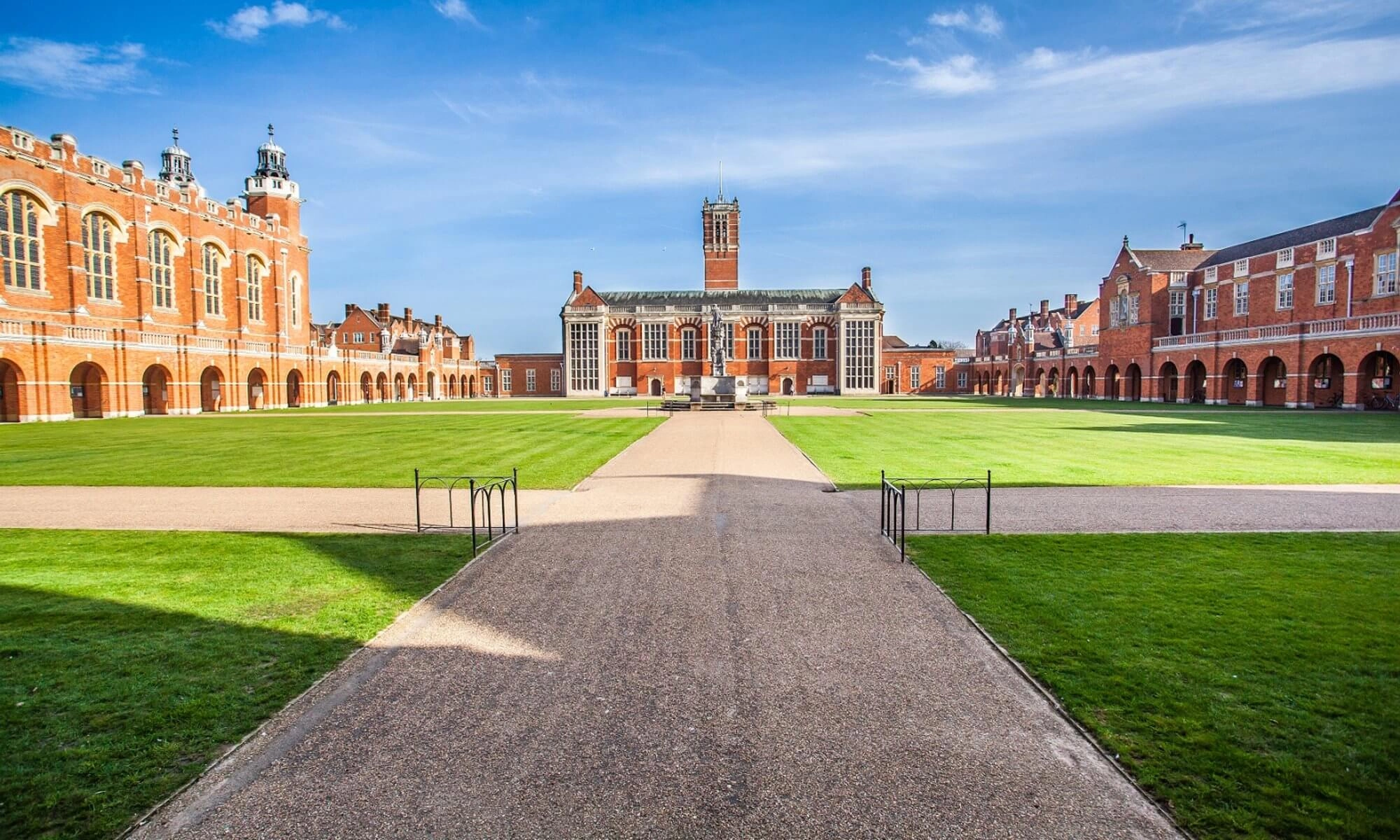 https://ednext.studytours.it/media/261412/Christs-Hospital-School-(1).webp