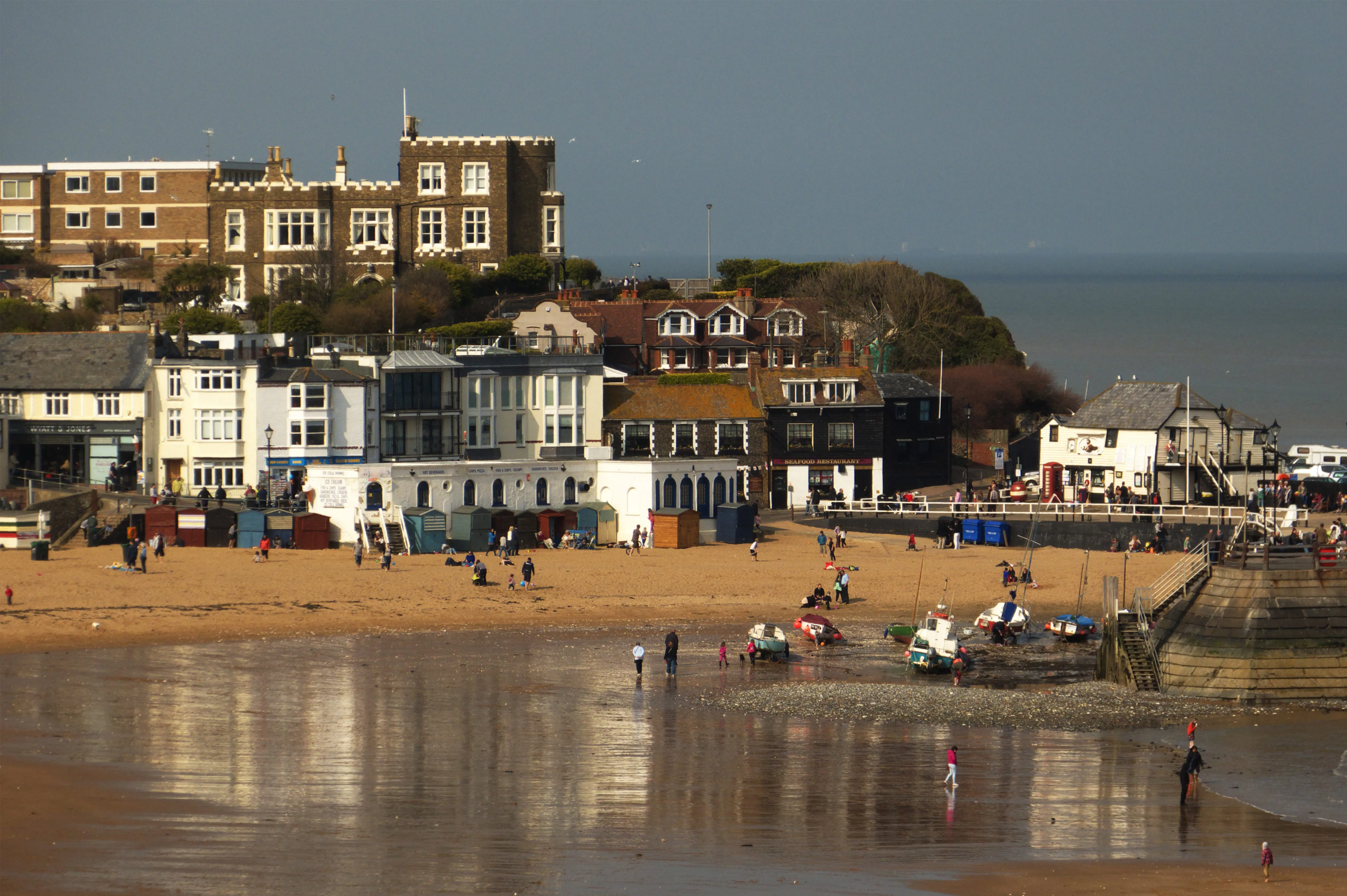 https://ednext.studytours.it/media/261431/Broadstairs-school-(1).webp
