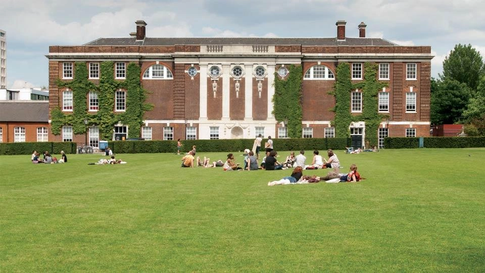 https://ednext.studytours.it/media/261442/Goldsmith-college-(2).webp