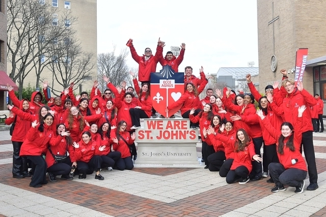 https://ednext.studytours.it/media/261494/st.-john's-university-(1).webp