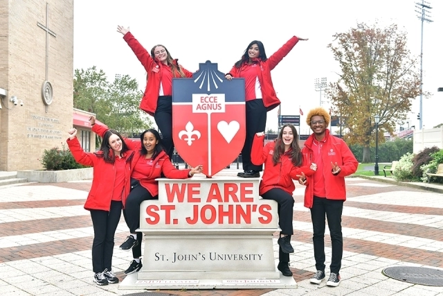 https://ednext.studytours.it/media/261495/st.-john's-university-(2).webp