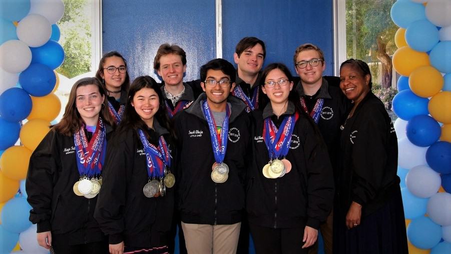 https://ednext.studytours.it/media/334036/El-Camino-Real-Charter-High-School-1538994324092-edit.jpg