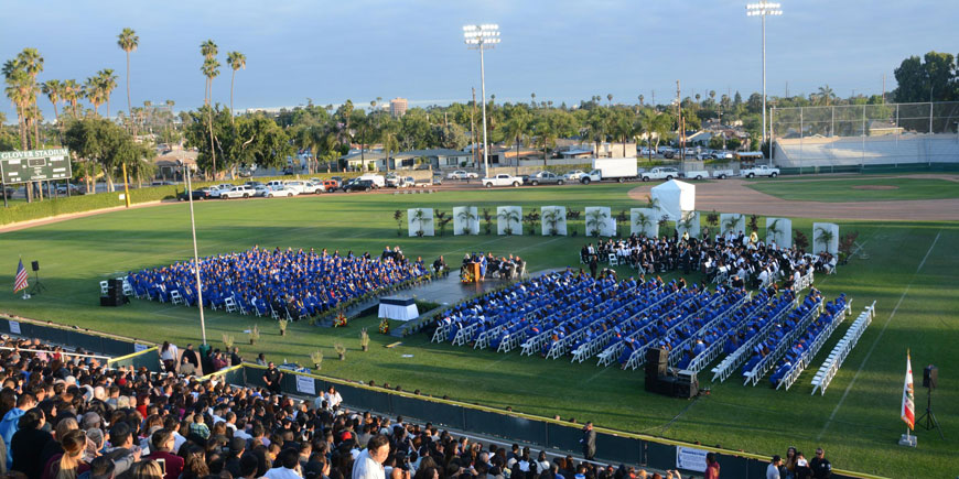 https://ednext.studytours.it/media/334946/anaheim-los-angeles-high-school-austausch-g.jpg