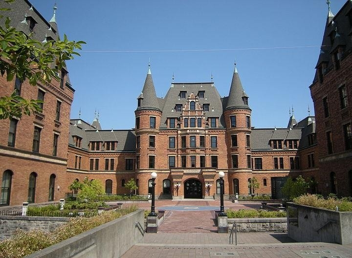 https://ednext.studytours.it/media/334977/picture_2672.jpg