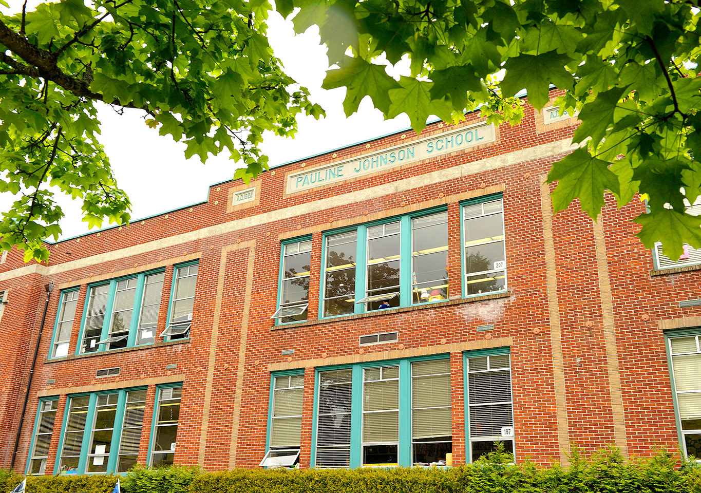 https://ednext.studytours.it/media/335078/west-vancouver-schools-feature-24.jpg