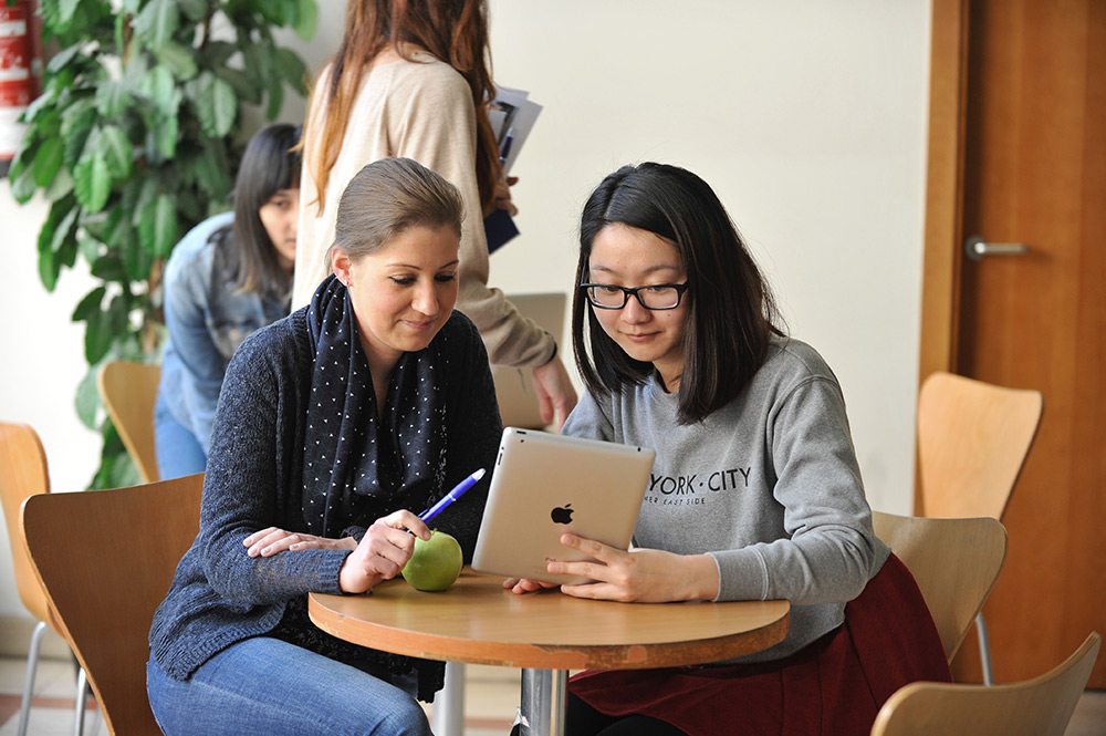 https://ednext.studytours.it/media/366407/escuela-madrid-6.jpg