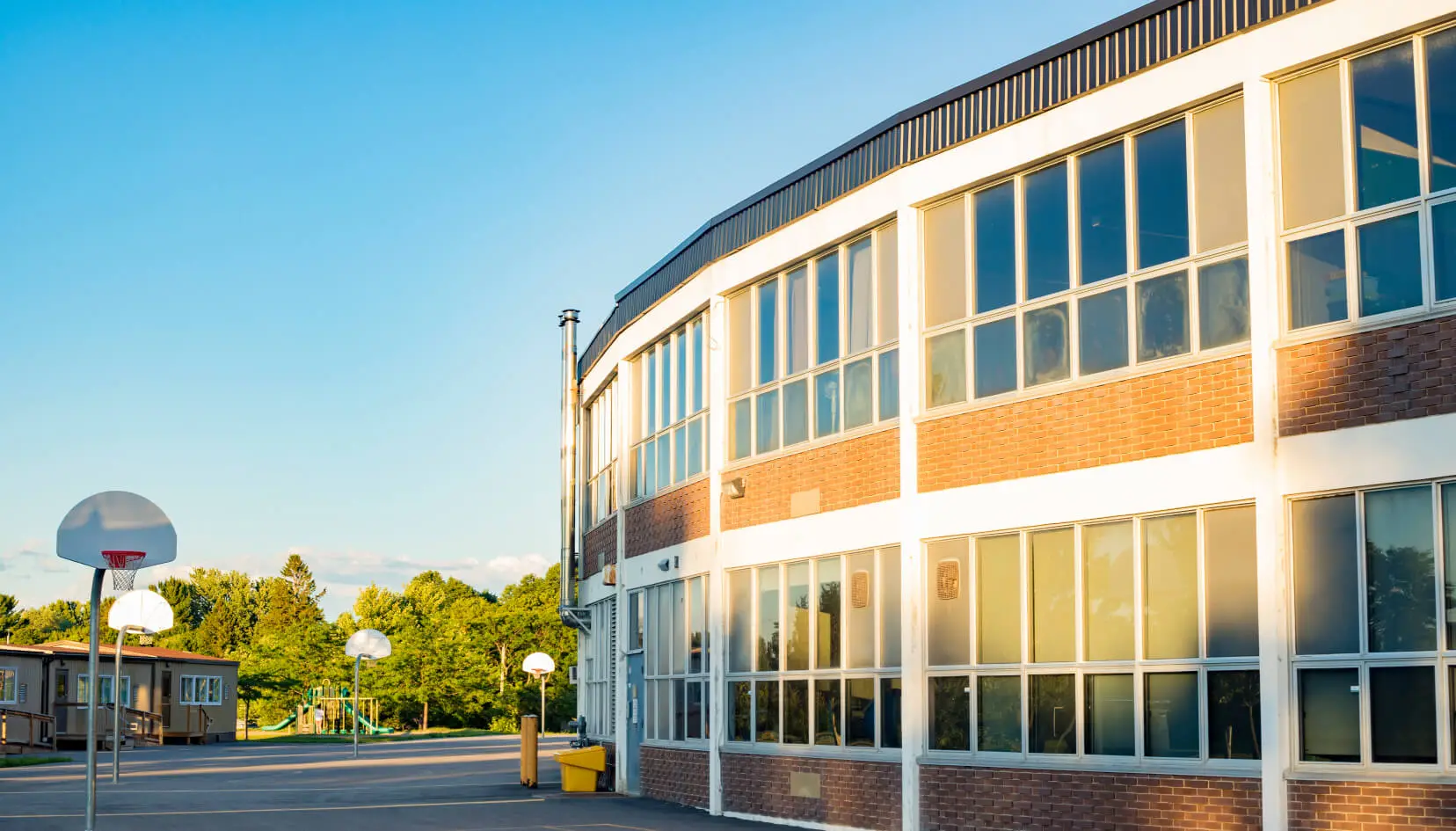 https://ednext.studytours.it/media/388350/school_banner.webp