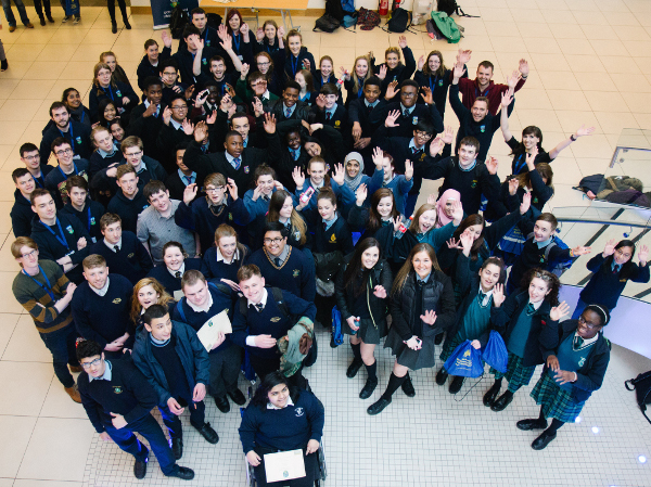 https://ednext.studytours.it/media/388425/colegio_publico_irlanda_cabinteely_community_school1.jpg