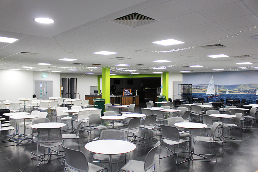 https://ednext.studytours.it/media/398759/Weymouth-College-7.jpg