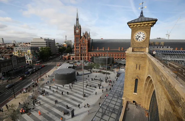 https://ednext.studytours.it/media/800296/vista-panoramica-parryhall.webp