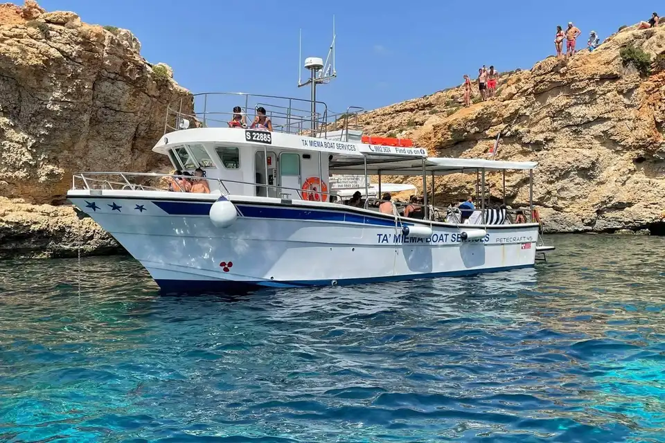 Malta – viaggio in barca a Comino