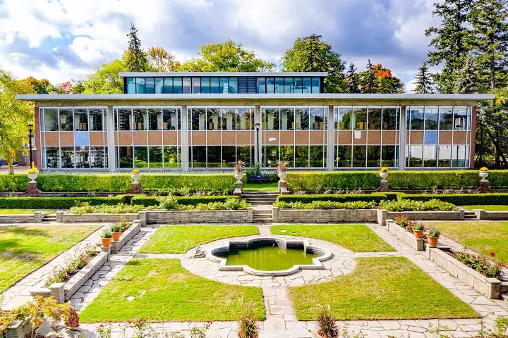 https://ednext.studytours.it/media/810510/giardino-toronto-canada-vacanze-studio-allestero.webp