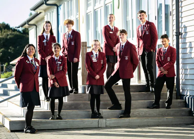 https://ednext.studytours.it/media/910564/studenti-thepuke-highschool-nuova-zelanda.webp