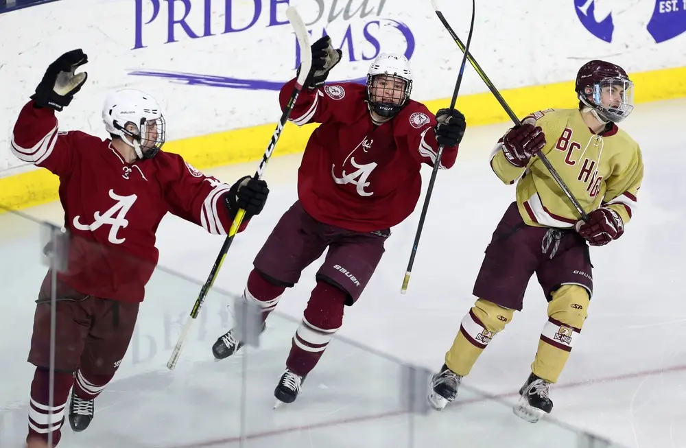 https://ednext.studytours.it/media/997800/studenti-hockey-arlington-stati-uniti.webp