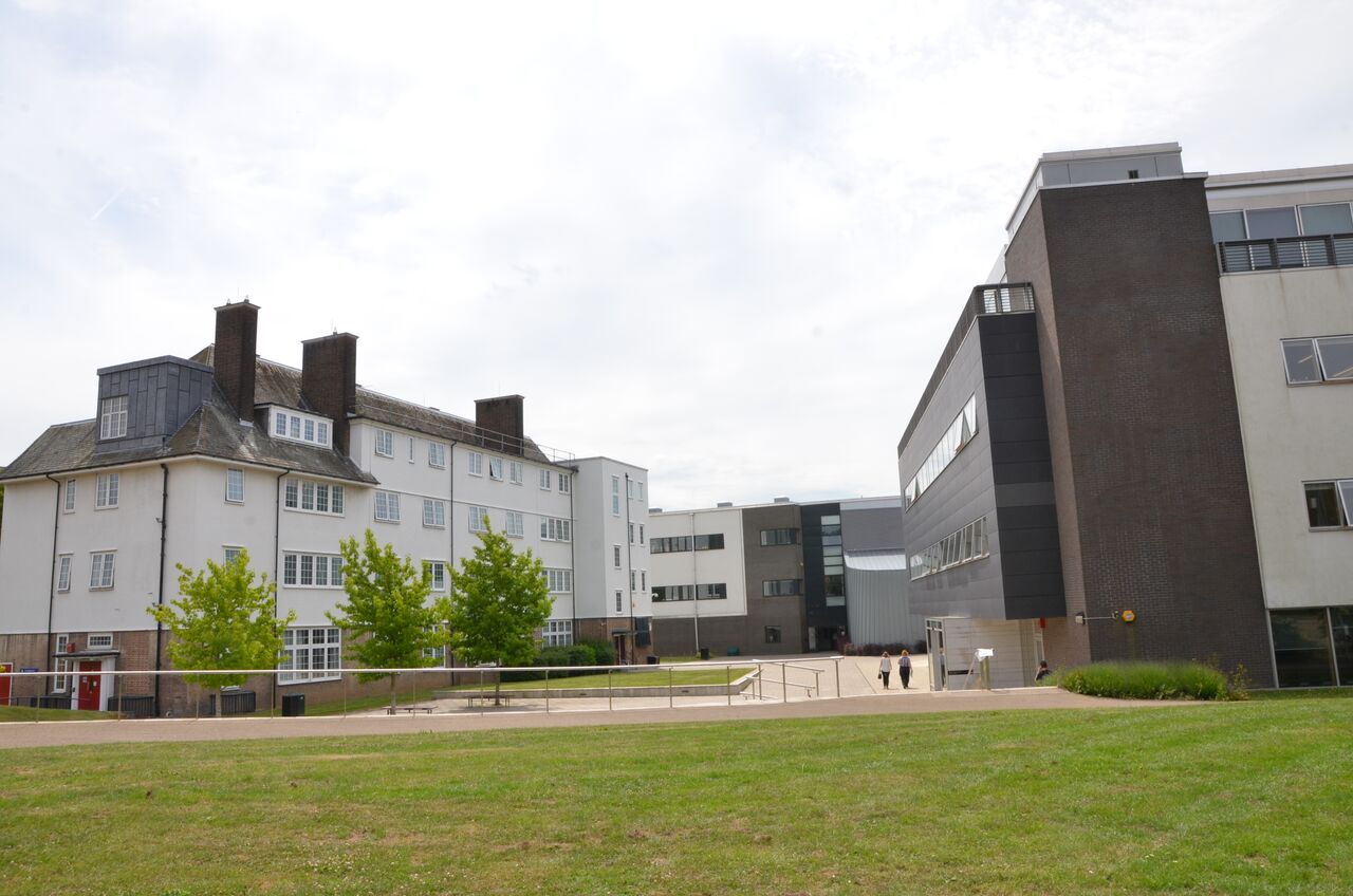 https://ednext.studytours.it/storage/1322/college_greenwichlondonvacanzestudio-(4).jpg