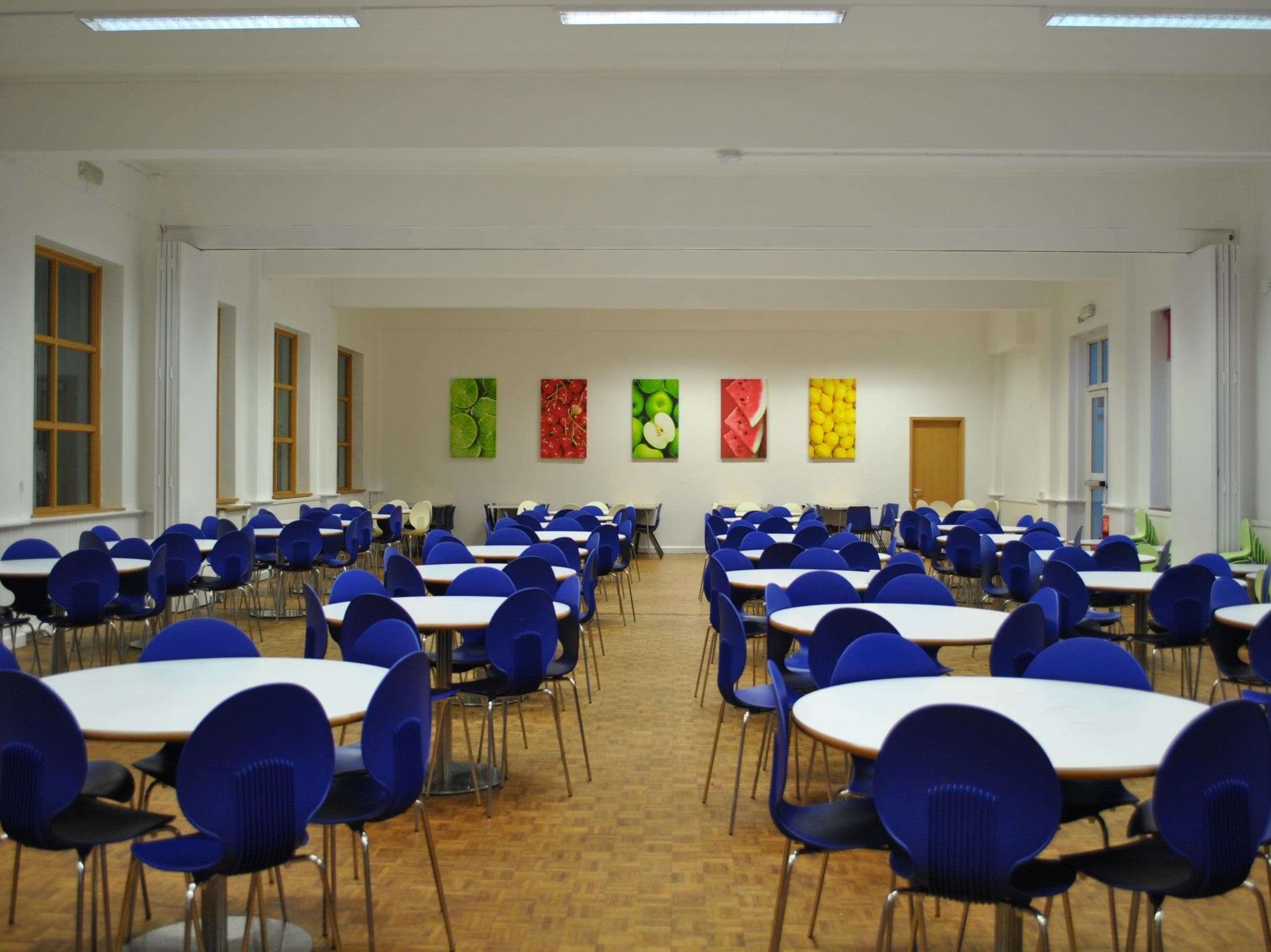 https://ednext.studytours.it/storage/1474/college_londoneffinghamvacanzestudio-(12).jpg