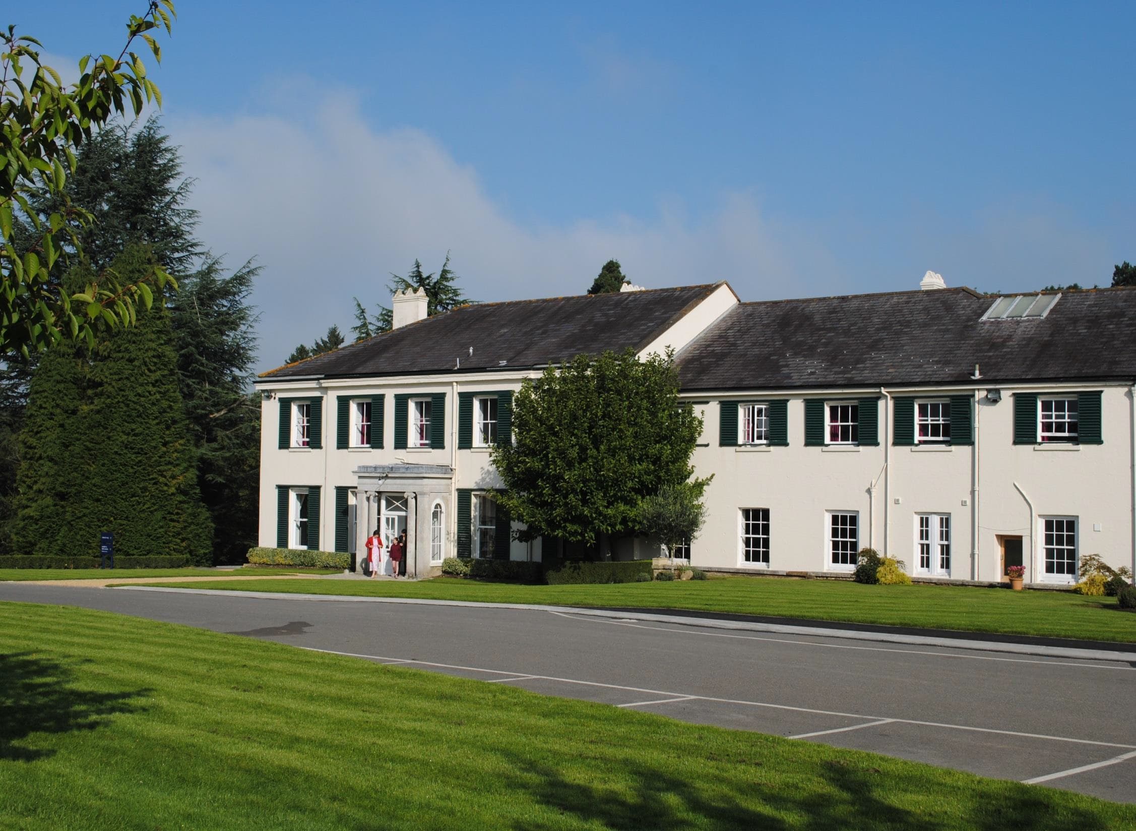 https://ednext.studytours.it/storage/1482/college_londoneffinghamvacanzestudio-(6).jpg