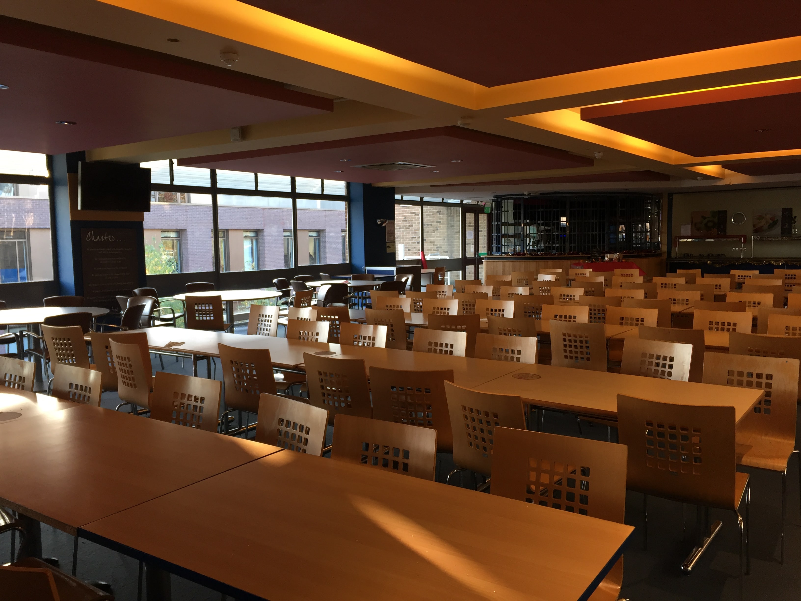 https://ednext.studytours.it/storage/1700/Canteen--(1)-min.JPG