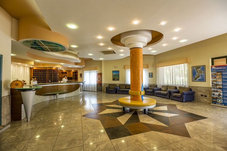 https://ednext.studytours.it/storage/1829/1615827526504-7451704047.jpg