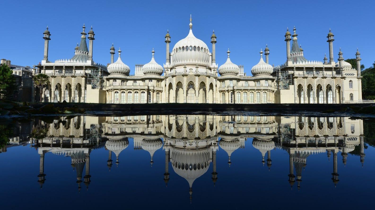 BRIGHTON – ROYAL PAVILION & THE LANES