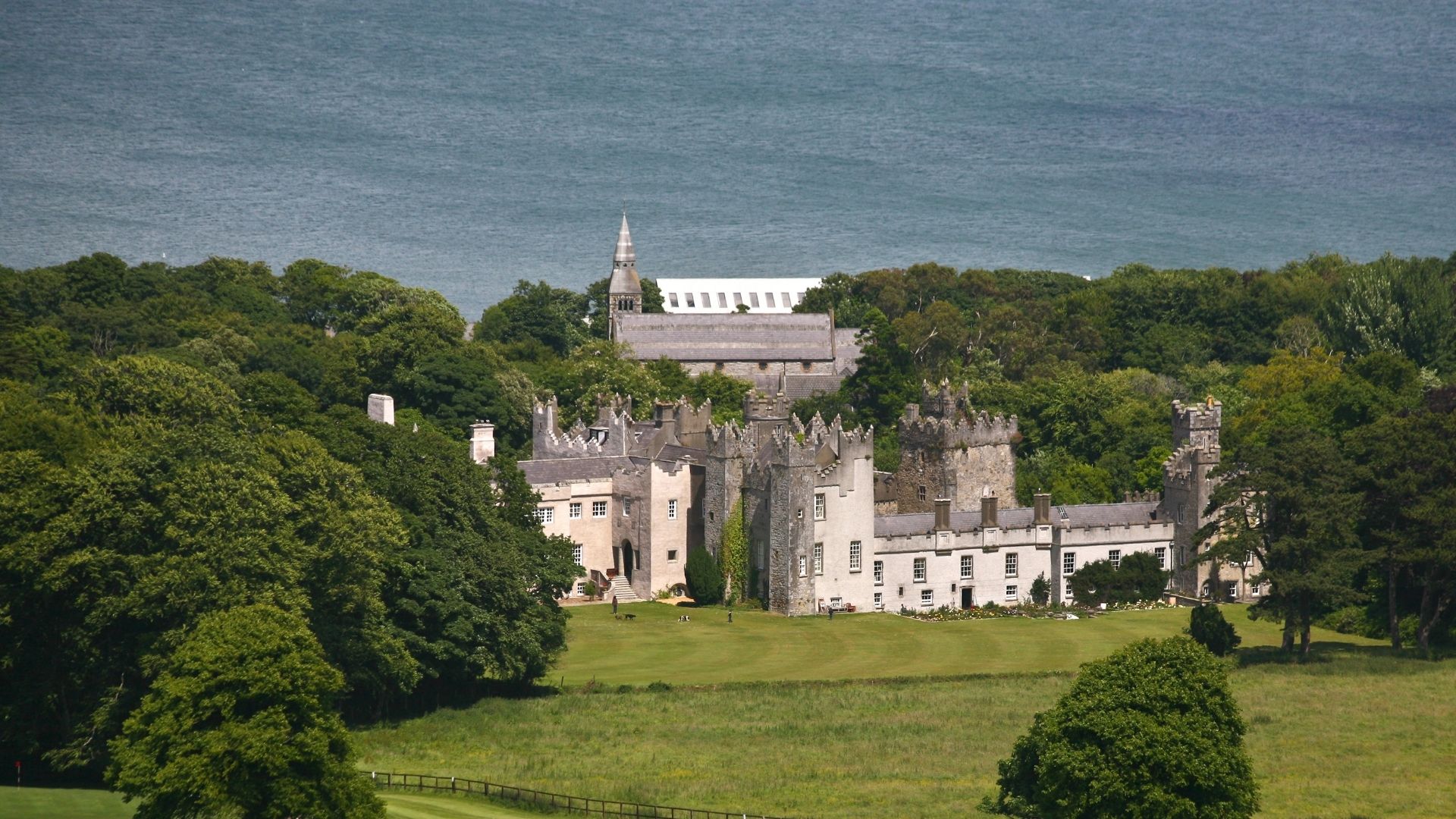 Howth Castle