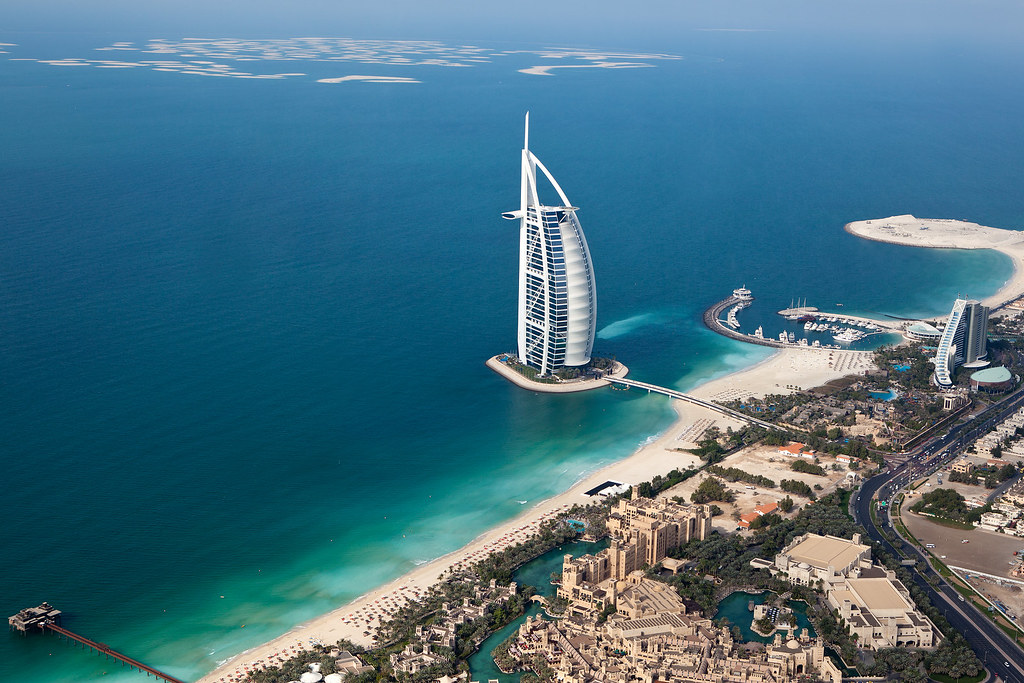 https://ednext.studytours.it/storage/2527/DUBAI..jpg